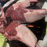 炭火ジンギスカン いい田屋 - ラムチョップzoom