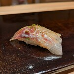 伊勢前寿し 神貫 - 南伊勢産　マナジ昆布締め