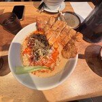 四川担々麺 赤い鯨 - 