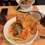 四川担々麺 赤い鯨 - 