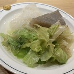 八王子 貝介 - しらたき、こんにゃく、レタスのおでん