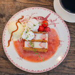 AMAM+ - 料理写真:こばやしいちご農園さんのいちごのスープ