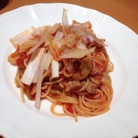 ヤマガタ サンダンデロ - 長ネギと豚肉のアマトリチャーナ