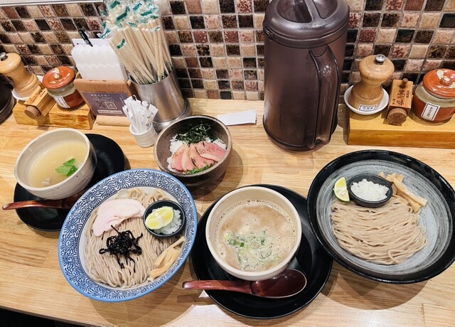 Mensho Takamatsu Shijo Ten