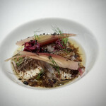 マンサルヴァ - カマスがとっても味わい豊か！
      なので、個人的にはゴルゴンゾーラの風味をもっと強く出してもいいかなと思いましたが、和テイストも含んで見事な冷前菜♪