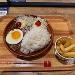 びっくりドンキー ポケットキッチン - 料理写真:エッグバーグディッシュ(大盛ライス+追加ディッシュサラダ)+フライドポテト(小)