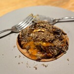 マンサルヴァ - 様々な天然きのこも入っていて、こんな素敵な茶色もないでしょう(^^)
      とろ〜り卵もたまりませぬ。
      もちろん、お味の良さも言うに及ばず♪
