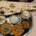 BOMBAY SIZZLERS - 