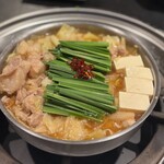 博多もつ鍋 蟻月 - もつ鍋（醤油味）