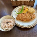 バルバルキッチンアメリ - ランチ：ポークカツ＆ポテトコロッケ(¥1,500)