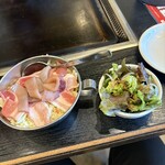 お好み焼・焼そば 風月 - 料理写真:「ランチセット¥1.200ミックス玉(ぶた・いか)」とセットのサラダ