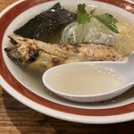 鮎ラーメン - まずはプースーから…