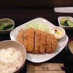 成蔵 - 霜降高原豚上ロース(170g)カツ定食。