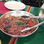 The Daily Catch - プッタネスタ。フライパンで提供が迫力満点