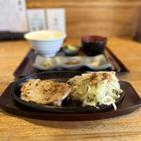 長者町 焼肉 輪心 - 数量限定　鉄板『鶏』二郎　