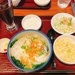 タイ料理 レモングラス 海浜幕張WBGマリブダイニング店 - 