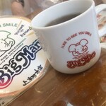 佐世保バーガー BigMan - トレードマークの象さん 中身は紅茶