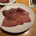 ビーフキッチン 恵比寿店 - タンとハラミ　美味い！