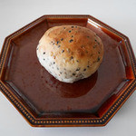 パン工房ナナ - ゴマパン