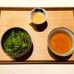 325884683 - サラダと胡麻豆腐アメリケーヌソース