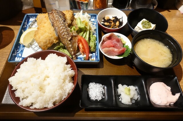 Sakana to Kome - Bakuroyokoyama/Seafood | Tabelog