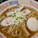 いなや。 - 鶏塩ラーメン 煮玉子入り