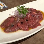 馬刺しバル かたなし一心 - 桜肉のカルパッチョ