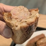 デリカテッセン ヤマブキ - パンがグズグズになる程の肉汁♡♡♡