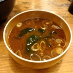 酒場 やまと - 本日限定10食 天然本マグロ丼 鳴門ワカメ味噌汁付 2,200円