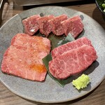 黒毛和牛焼肉 白か黒 - 