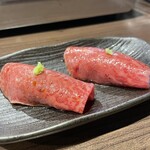 黒毛和牛焼肉 白か黒 - 
