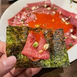 黒毛和牛焼肉 白か黒 - 