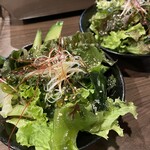 黒毛和牛焼肉 白か黒 - 