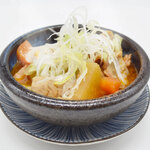 やきとり にしだ場 - 料理写真:にしだ場名物！もつ煮込み