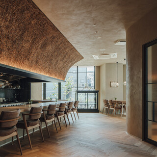 개인실 완비◆여러 아티스트가 손수 만든 모던과 일본 전통의 고급스러운 공간