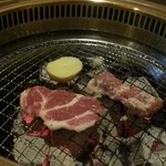 焼肉処千之月 - じゅ～っ②