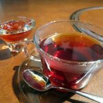 カウボーイカレー - ロシアンティー、ジャムは別添で出されます