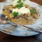 カウボーイカレー - 牛フィレ肉とキノコのビーフストロガノフ、器やスプーンも凝ってますね～