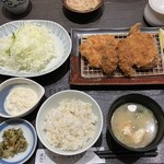 とんかつ濱かつ - 料理写真:カキフライ御膳