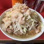 ラーメン二郎 三田本店 - ラーメン\700 ヤサイ、ニンニク、アブラ
