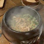 地鶏と島野菜 粋蓮 - 炙り地鶏のゆず出汁土鍋