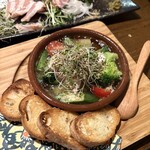 地鶏と島野菜 粋蓮 - レアささみと島野菜のアヒージョ