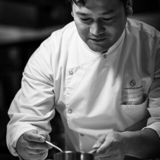 帝国ホテル大阪で経験を積んだ実力派シェフが手掛けるフレンチ