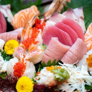 鮮度が際立つ、極上の刺身盛り合わせ