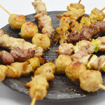 やきとり にしだ場 - 料理写真:炭火香る自慢のやきとりはお持ち帰りもできます！
