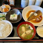 美味亭 - 煮鯖定食