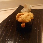 鮨 よしたけ - ばふんウニの上にむらさきウニ