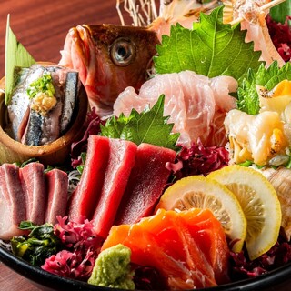 毎朝仕入れる鮮度抜群の海の幸！おすすめは鮮魚盛り合わせ◎