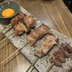 焼鳥ホルモン 炭焼き0式 - 