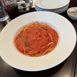 キャボロカフェ - ずわい蟹とほうれん草のトマトソース